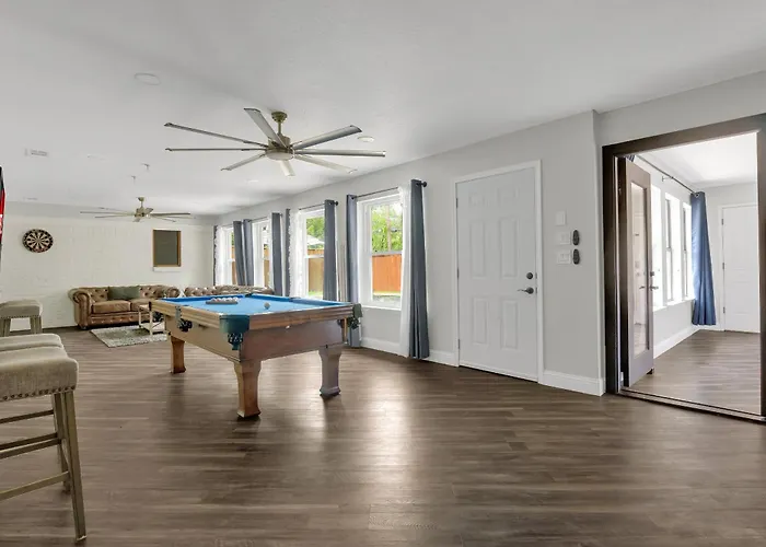 Vakantiehuis Spacious Sleeps 20 With Heated Pool Hottub By Stockyards Dfw *