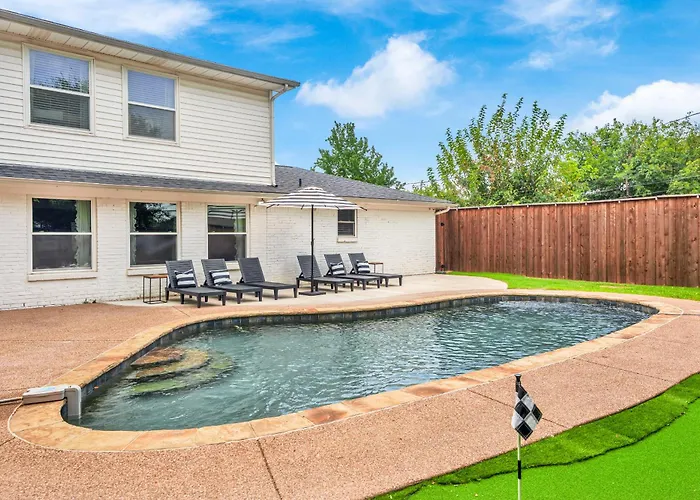 Spacious Sleeps 20 With Heated Pool Hottub By Stockyards Dfw Vakantiehuis
