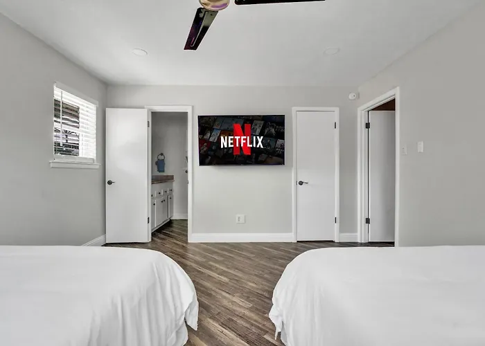 Vakantiehuis Spacious Sleeps 20 With Heated Pool Hottub By Stockyards Dfw *
